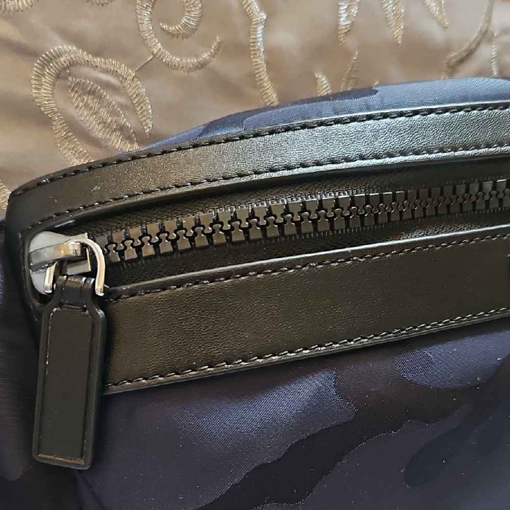 Michael Kors Black and Blue Unisex Fanny Pack - Picture 6 of 8
